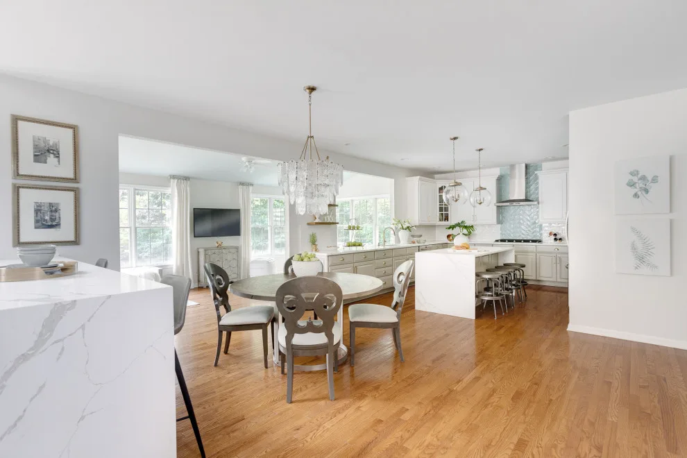 Main Level Remodel and Decor Transformation Showcase by Reo-servicepro, INC. - Photo 8