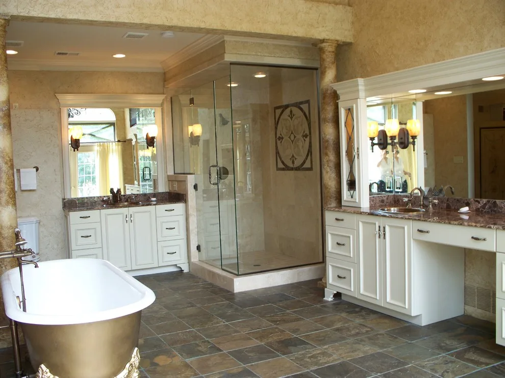 Belleaire Primary Bathroom by SCC Residential Design & Construction - Photo 3