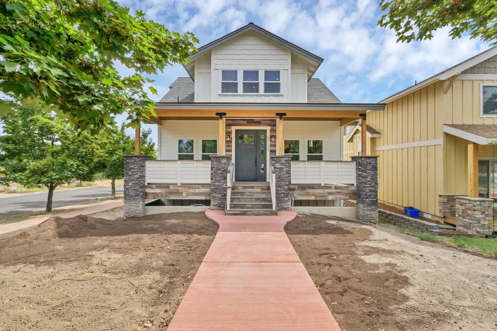 Brad Street Custom Home Construction in Bend, OR by C Squared Customs - Photo 30