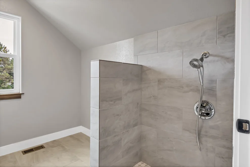Brad Street Custom Home Construction in Bend, OR by C Squared Customs - Photo 25