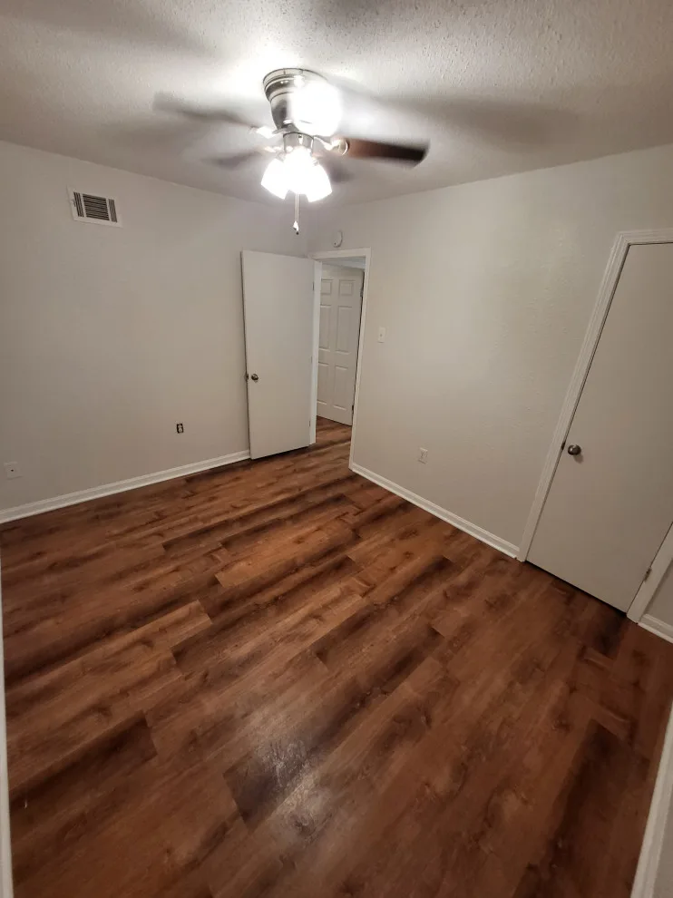 Worst Case Scenario LLC - Photo 14