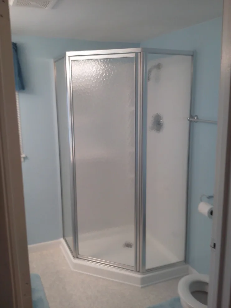 Vista Alegre bathroom renovation by Burris & Associates, LLC - Photo 2