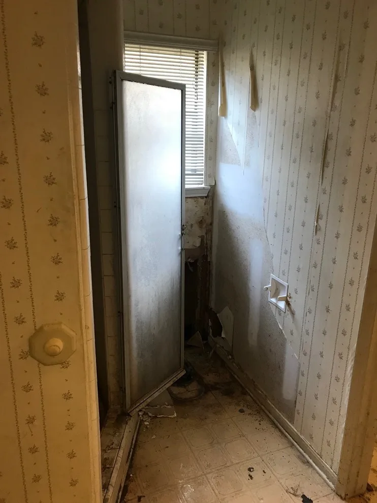 Carolyn Davis - Complete Home Renovation by Romo Remodeling - Photo 2