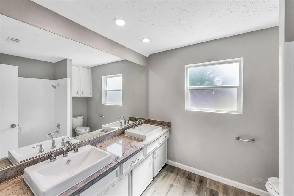 Carolyn Davis - Complete Home Renovation by Romo Remodeling - Photo 18