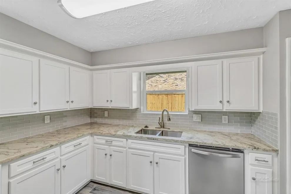 Carolyn Davis - Complete Home Renovation by Romo Remodeling - Photo 35
