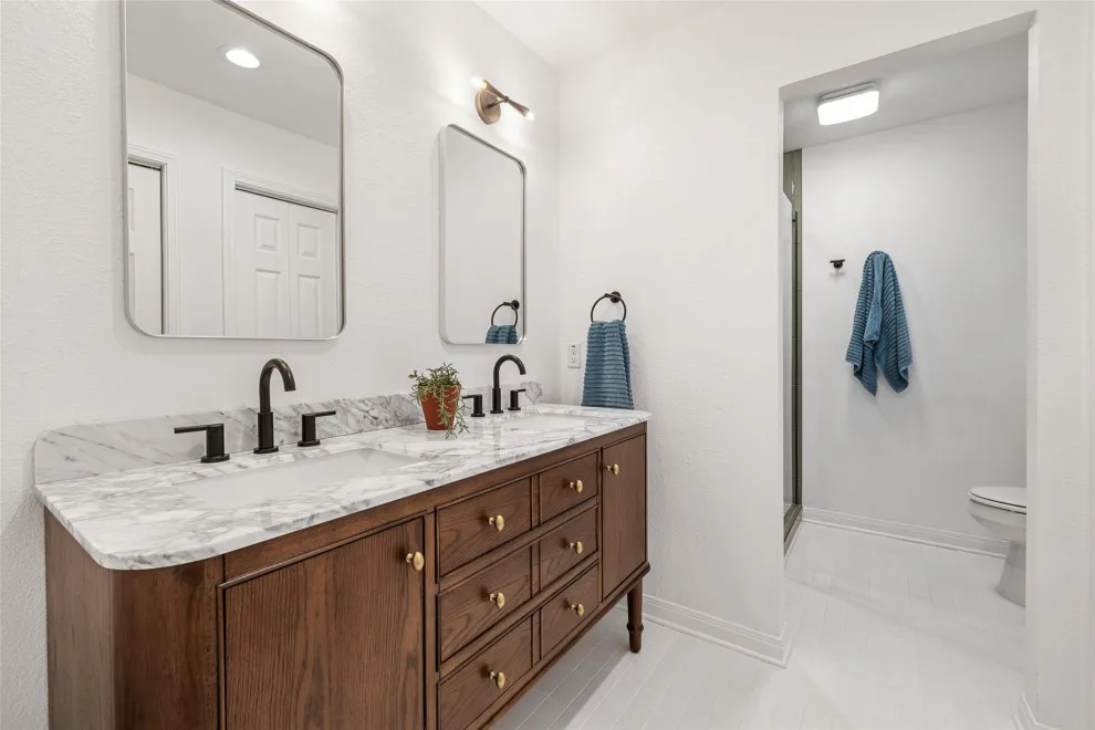 University Street by Anew Remodeling - Photo 8