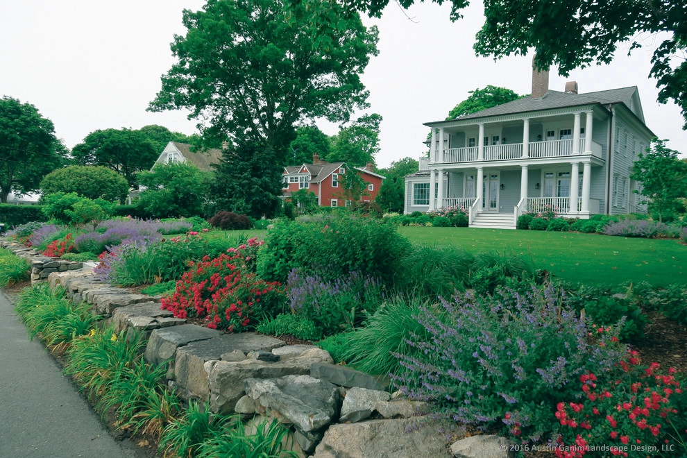 Circular Waterfront Garden - Darien, CT by Austin Ganim Landscape Design, LLC - Photo 9