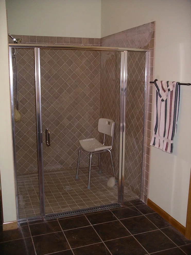 Accessible Shower by Gildehaus Construction LLC - Photo 2