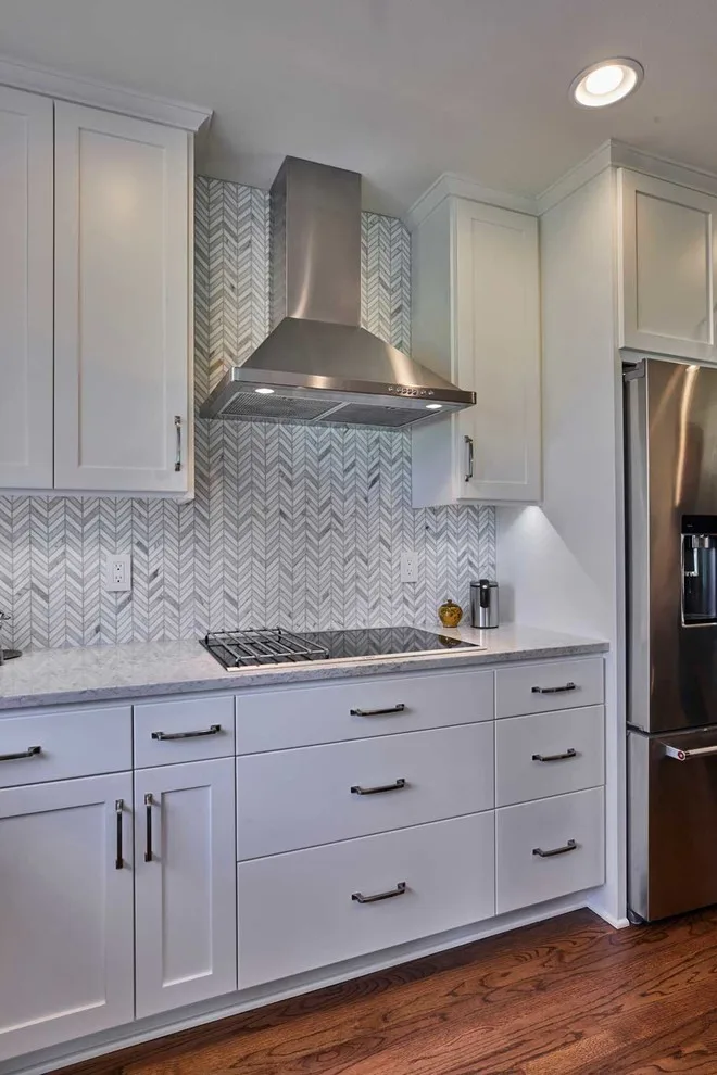 Modern Kitchen and Primary Bathroom by Rainbow Valley Design & Construction - Photo 13