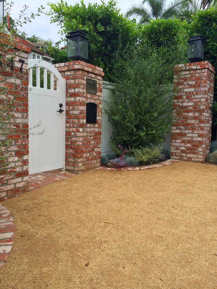 Hollywood Hills Cape Cod by Segal Shuart Landscape Architects - Photo 3