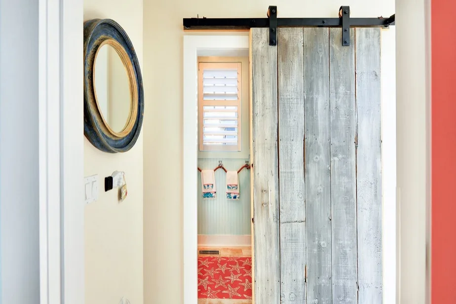 Hayes Custom Interiors - Photo 9