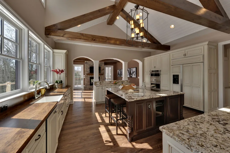 Hayes Custom Interiors - Photo 6