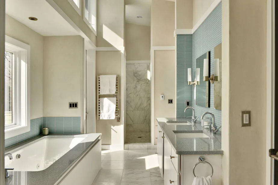 Hayes Custom Interiors - Photo 10