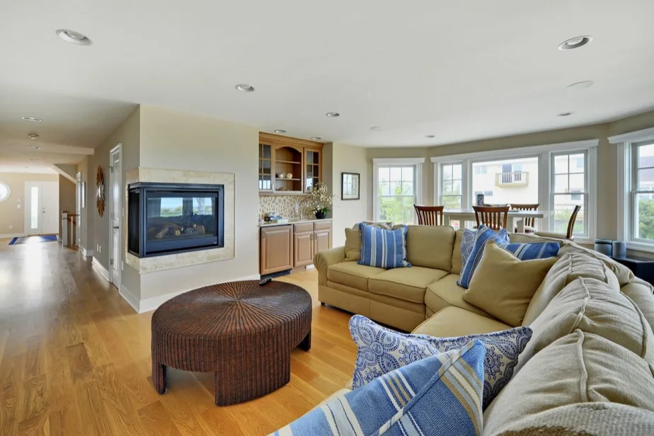 Completed Projects by Hayes Custom Interiors - Photo 27