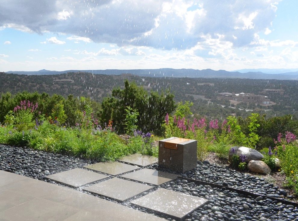 contemporary Santa Fe home by Serquis + Associates Landscape Architecture - Photo 3
