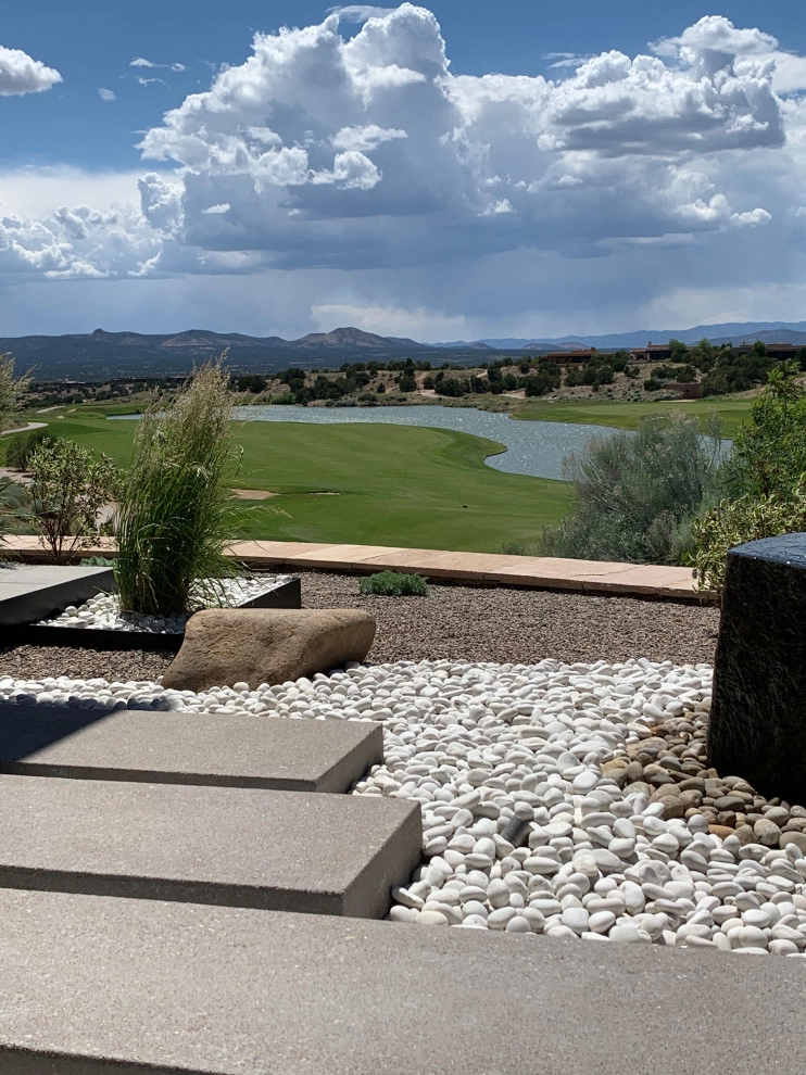 Modern Home by Serquis + Associates Landscape Architecture - Photo 7
