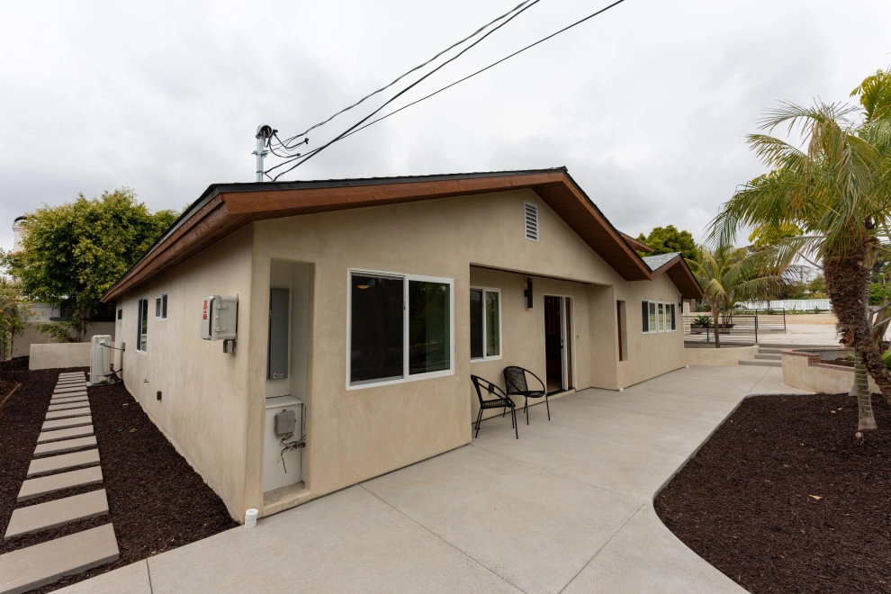 COMPLETE INTERIOR & EXTERIOR HOME RENOVATION by BNC Builders INC. - Photo 14