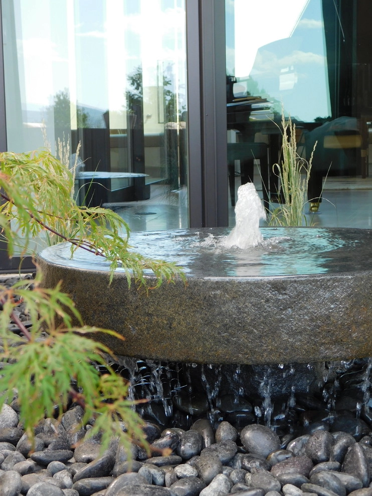 Native & Ultra-Contemporary MasterPiece by Serquis + Associates Landscape Architecture - Photo 7
