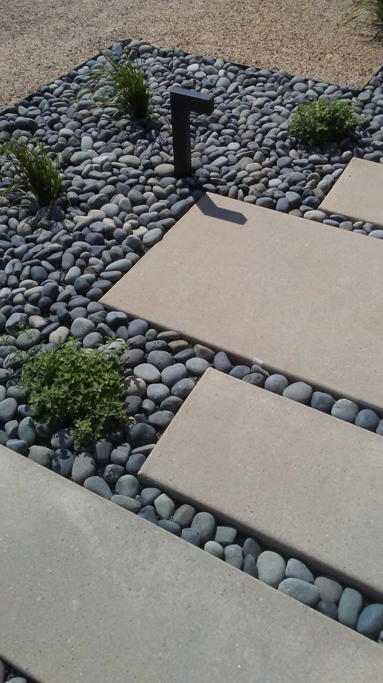 Blending into Nature by Serquis + Associates Landscape Architecture - Photo 4