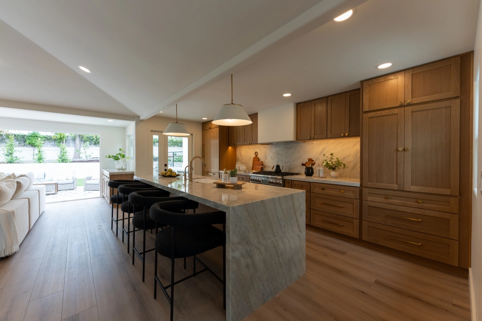 COMPLETE INTERIOR & EXTERIOR HOME RENOVATION by BNC Builders INC. - Photo 3