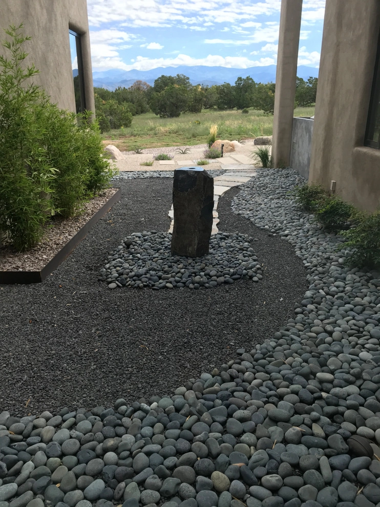 Blending into Nature by Serquis + Associates Landscape Architecture - Photo 5