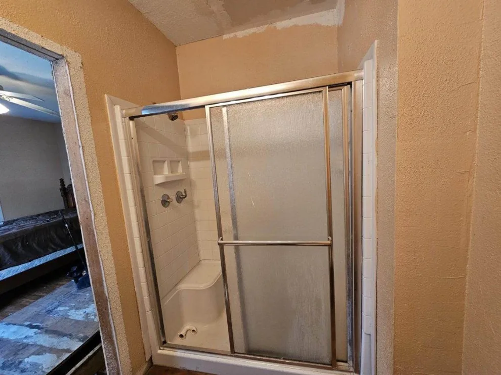 Visitor Bedroom and Bathroom Renovation by A & T Designs And Remodel - Photo 12