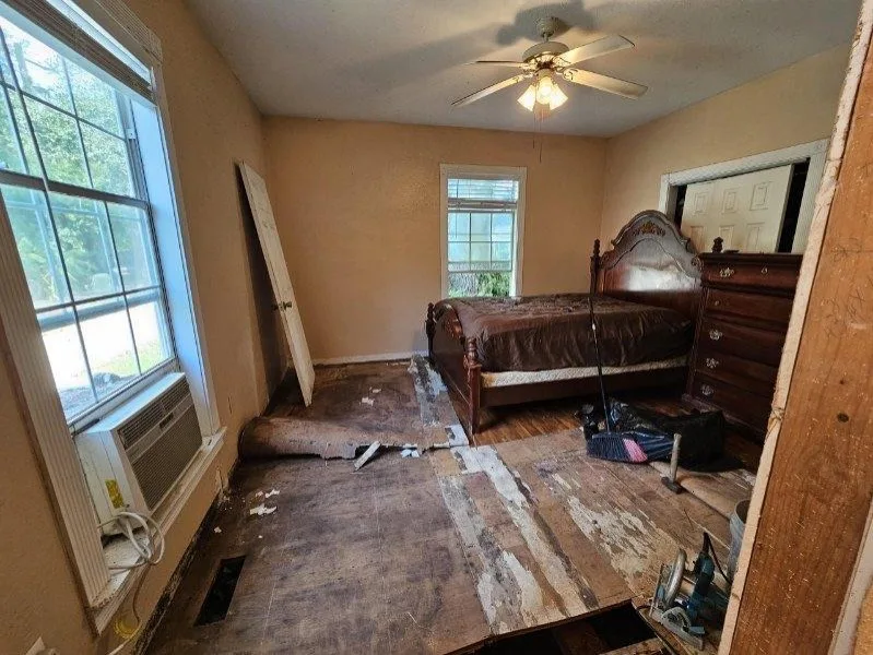 Visitor Bedroom and Bathroom Renovation by A & T Designs And Remodel - Photo 6