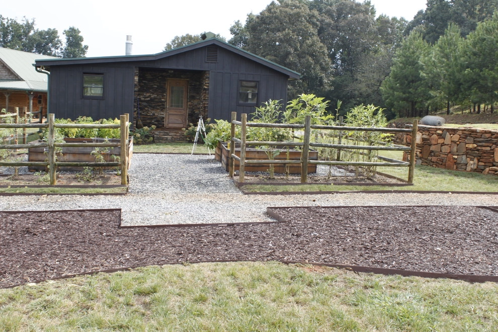 Farmhouse at Pritchard Residence by ServeScape - Photo 7