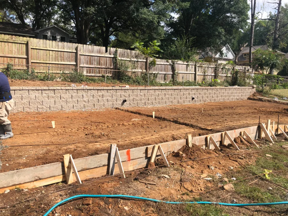 Driveway and Retaining Structure by Dogwood Family Homes - Photo 2