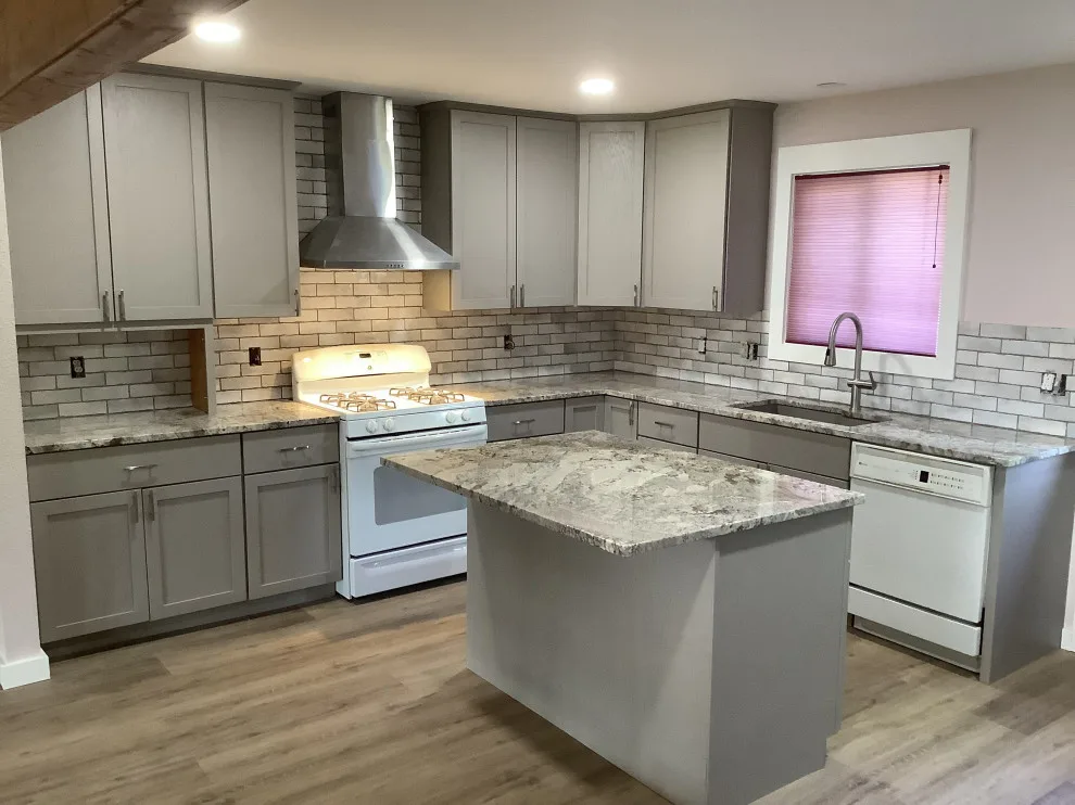 Austin Smith Upstairs Renovation by Aspenleaf Remodeling And Construction, Llc - Photo 6