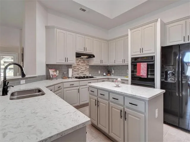 Pflugerville Kitchen and Bath Renovation by VBF Construction - Photo 4