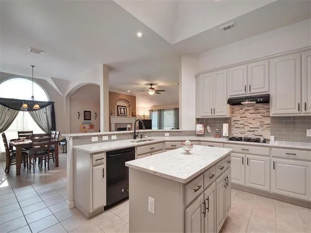 Pflugerville Kitchen and Bath Renovation by VBF Construction - Photo 2