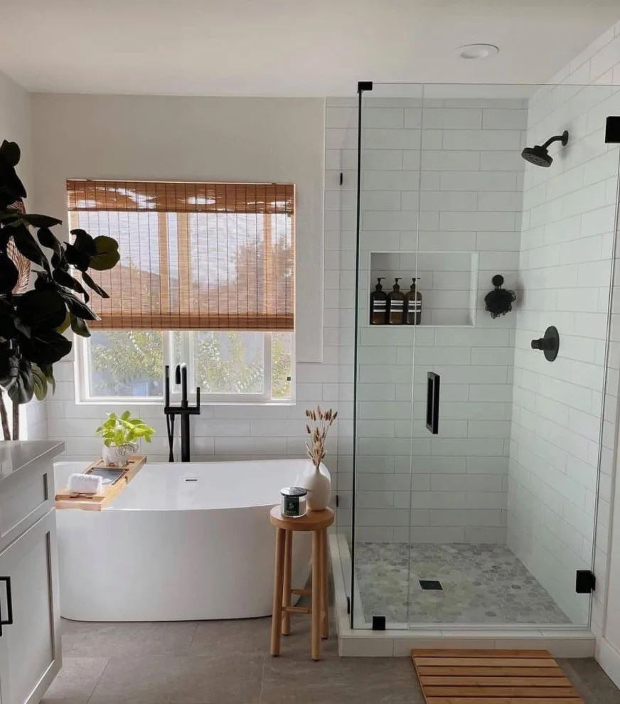 Renovation Portfolio for Kitchens and Bathrooms by Platinum Home Builders & Design, Inc - Photo 8