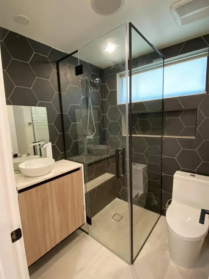 Renovation Portfolio for Kitchens and Bathrooms by Platinum Home Builders & Design, Inc - Photo 20
