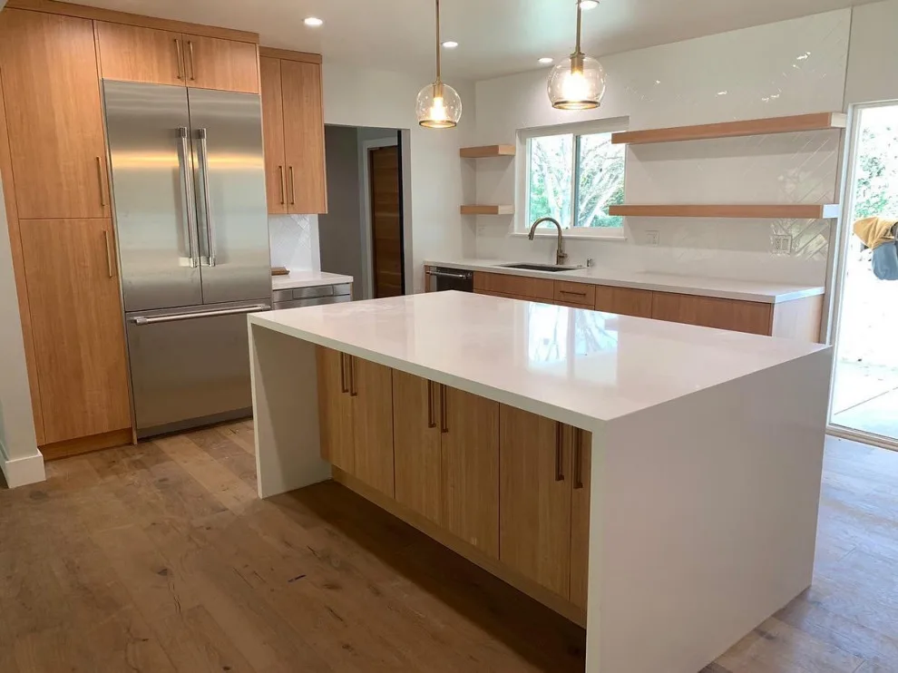 Renovation Portfolio for Kitchens and Bathrooms by Platinum Home Builders & Design, Inc - Photo 15