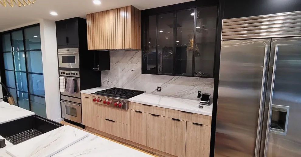 Renovation Portfolio for Kitchens and Bathrooms by Platinum Home Builders & Design, Inc - Photo 9