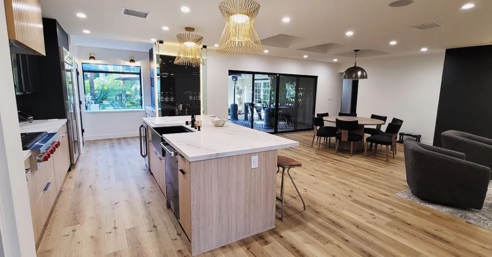 Renovation Portfolio for Kitchens and Bathrooms by Platinum Home Builders & Design, Inc - Photo 3