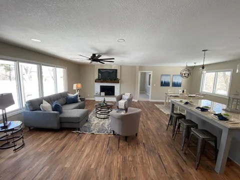 Upper floor renovation by Home Preservation Specialists Inc - Photo 9