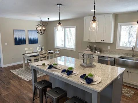 Upper floor renovation by Home Preservation Specialists Inc - Photo 5