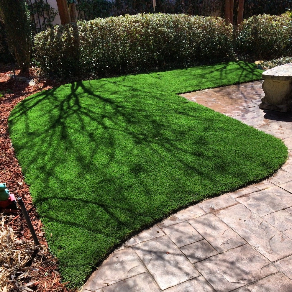 Backyards by Southeast Turf LLC / SYNlawn Carolina - Photo 4