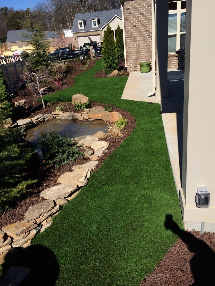 Southeast Turf LLC / SYNlawn Carolina - Photo 6