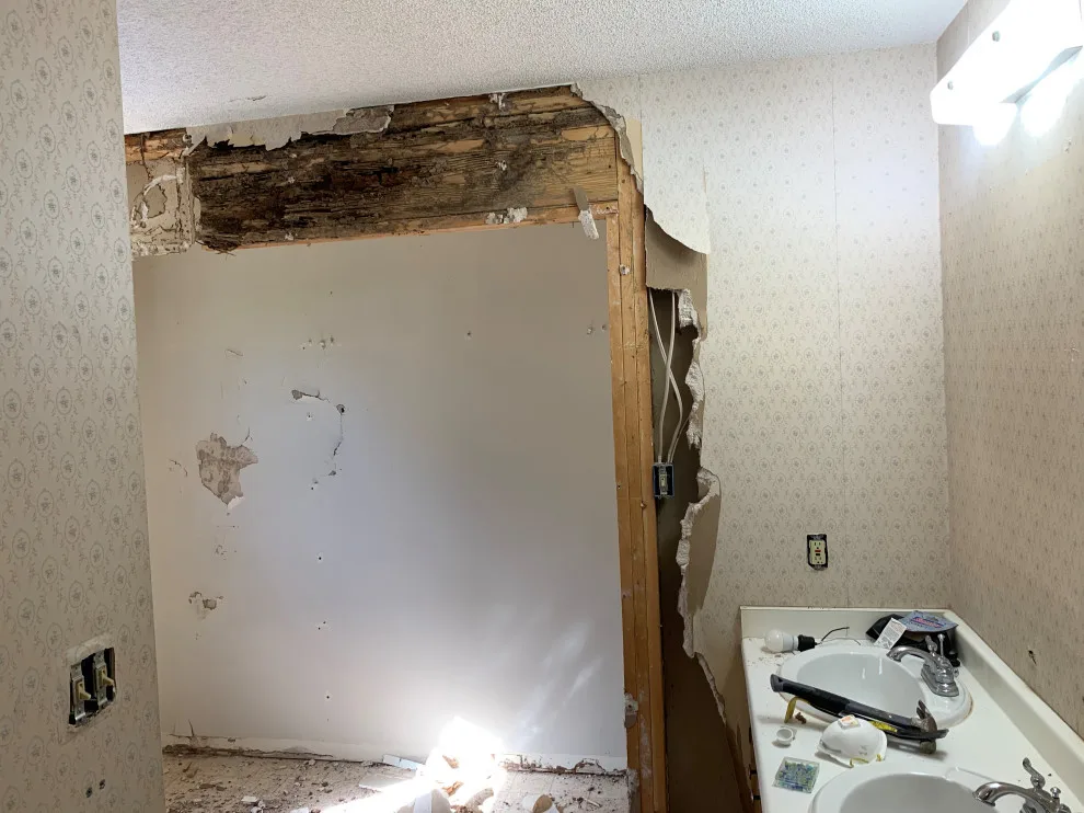 Crowe Master Suite Revamp by Hardick Construction LLC - Photo 30