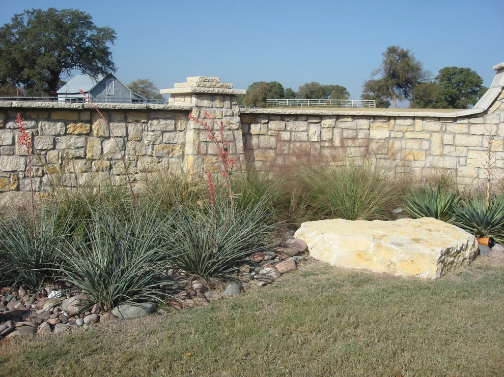 Granbury,TX Ranch Entry by Southern Land Design - A Design / Build Firm - Photo 3
