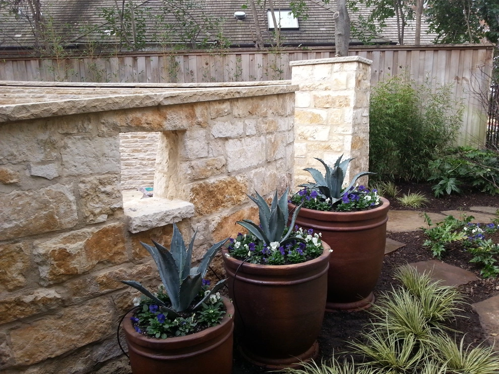 Preston Hollow - Ecletic Court Yard & Landscape by Southern Land Design - A Design / Build Firm - Photo 2