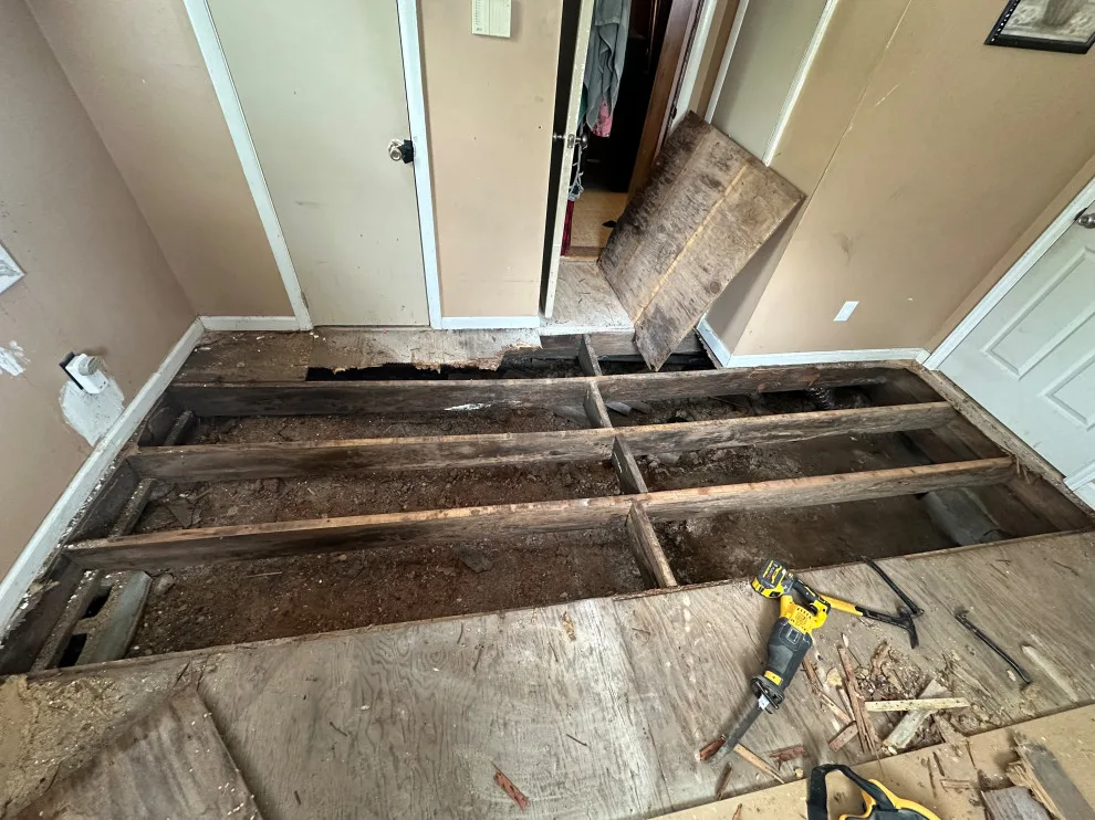 Client Carpet and Flashing Installation Return by JM Customs & Restorations - Photo 15