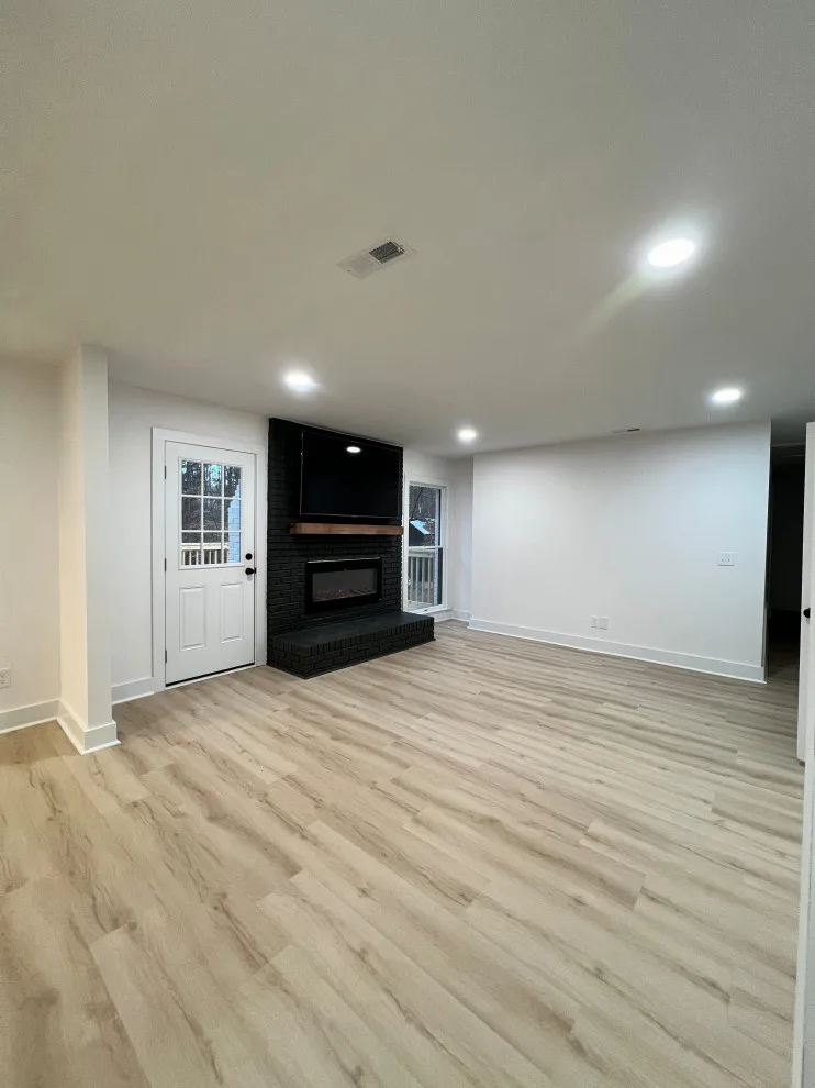 Comprehensive Home Renovation: Kitchen(1), Bathrooms(3) by Colibri Construction - Photo 6