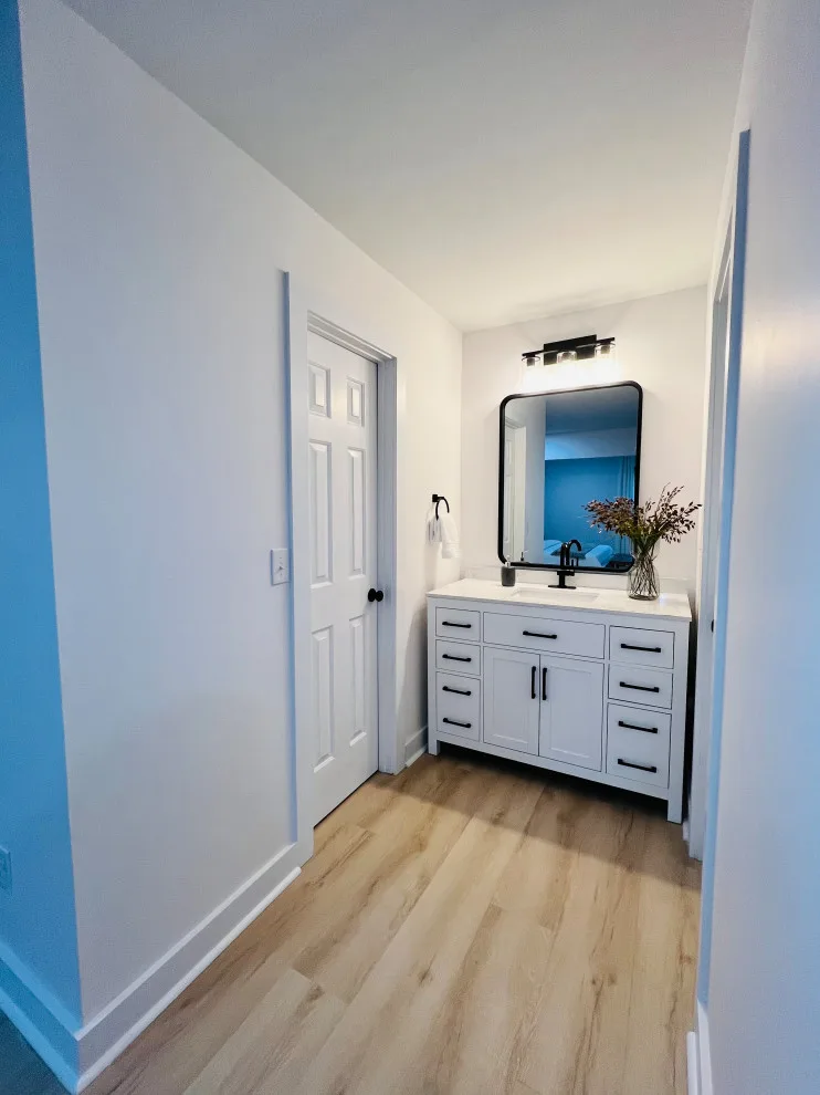 Comprehensive Home Renovation: Kitchen(1), Bathrooms(3) by Colibri Construction - Photo 2