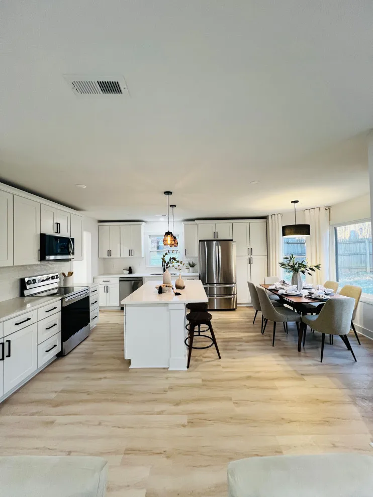 Comprehensive Home Renovation: Kitchen(1), Bathrooms(3) by Colibri Construction - Photo 14