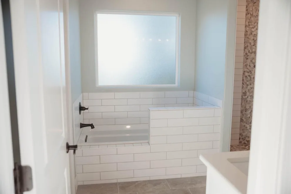 Southampton Properties New Residence by Kahmann Construction LLC - Photo 11