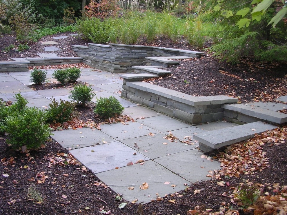 Bluestone Contemporary by Avant Gardening & Landscaping Inc - Photo 4